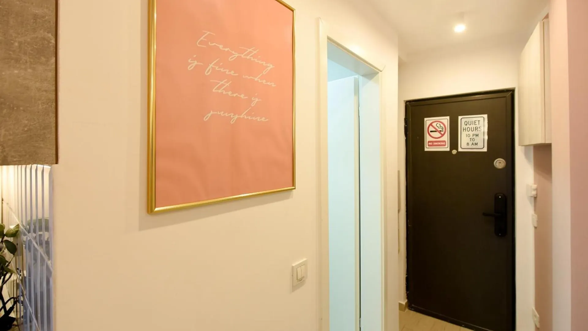 Daire Downtown Studios - Your Modern Escape Near Ateneul Roman Bükreş