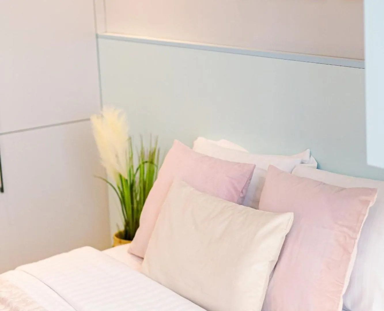 Downtown Studios - Your Modern Escape Near Ateneul Roman Bucharest