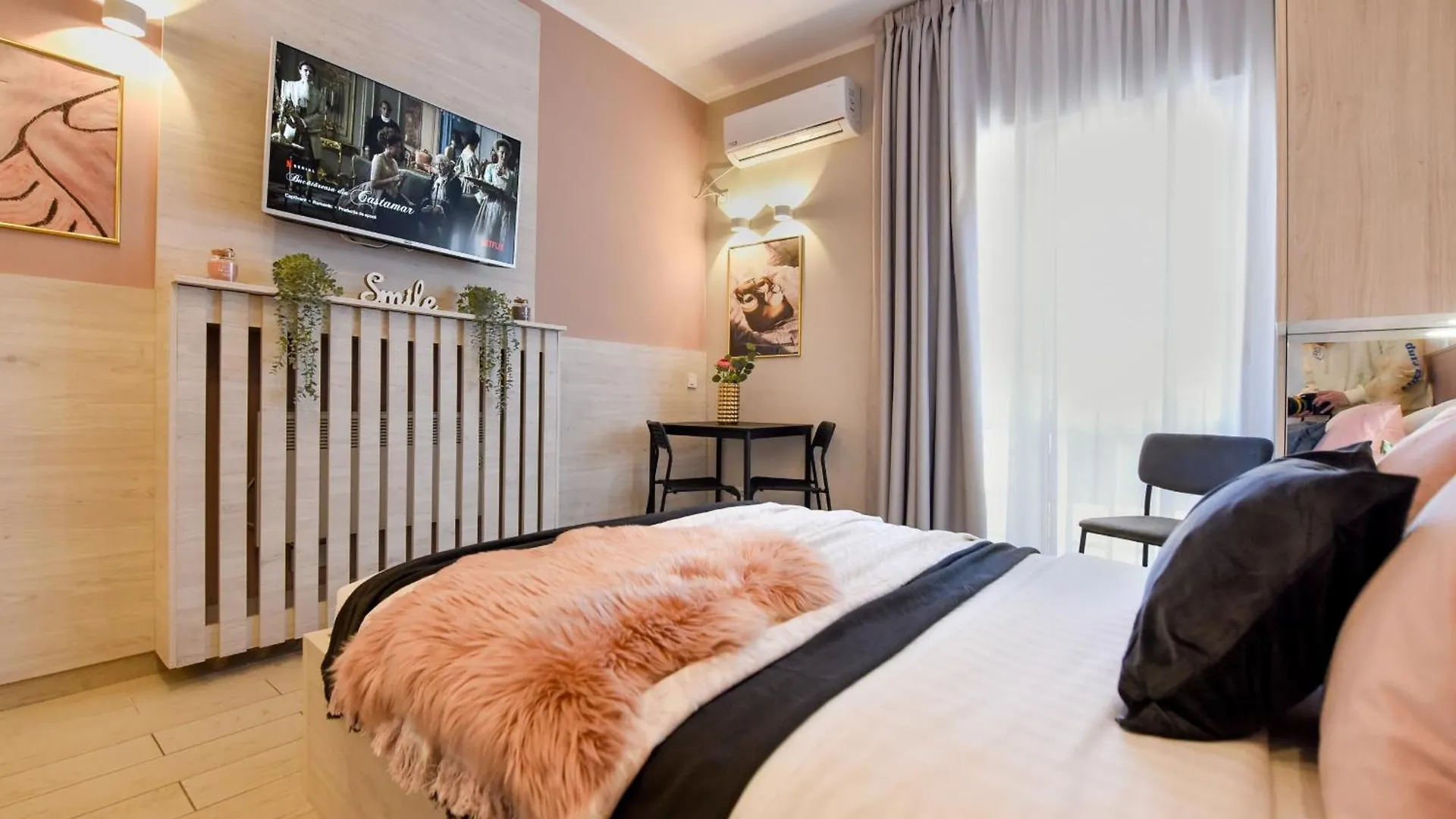 Downtown Studios - Your Modern Escape Near Ateneul Roman Bucharest Romania